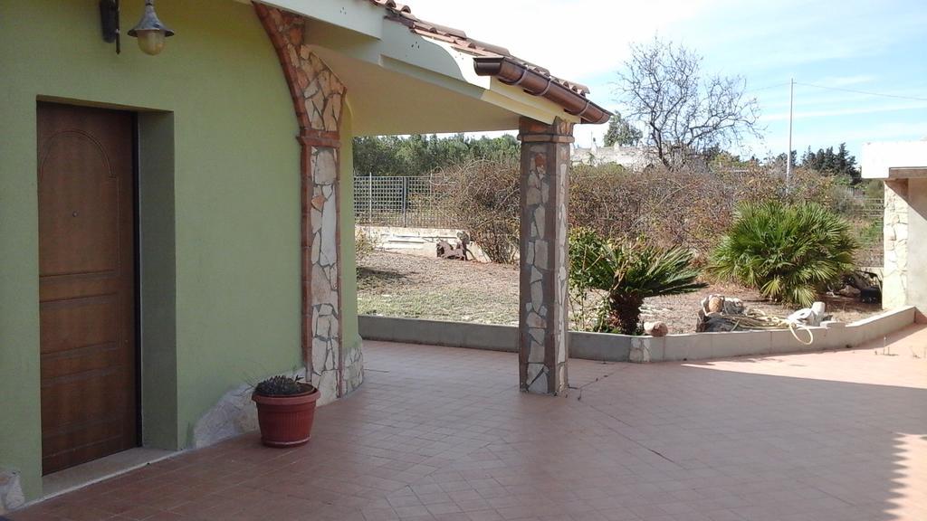 Villa Renzo e Lucia Sant Isidoro  Esterno foto