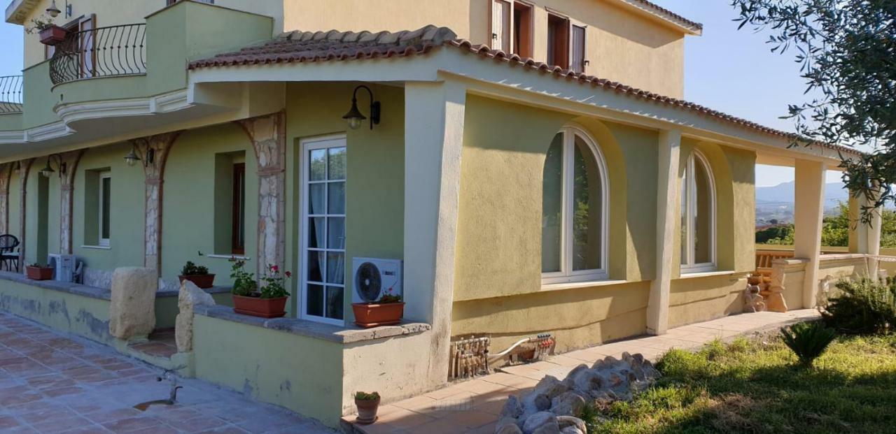 Villa Renzo e Lucia Sant Isidoro  Esterno foto