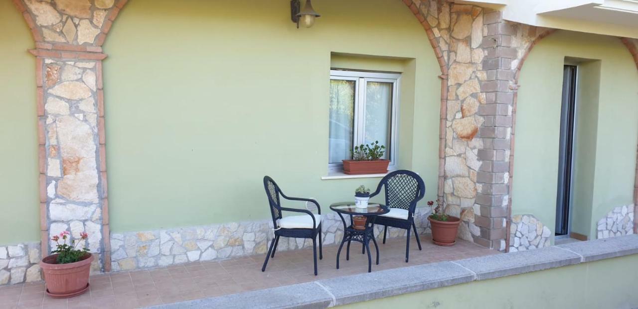 Villa Renzo e Lucia Sant Isidoro  Esterno foto