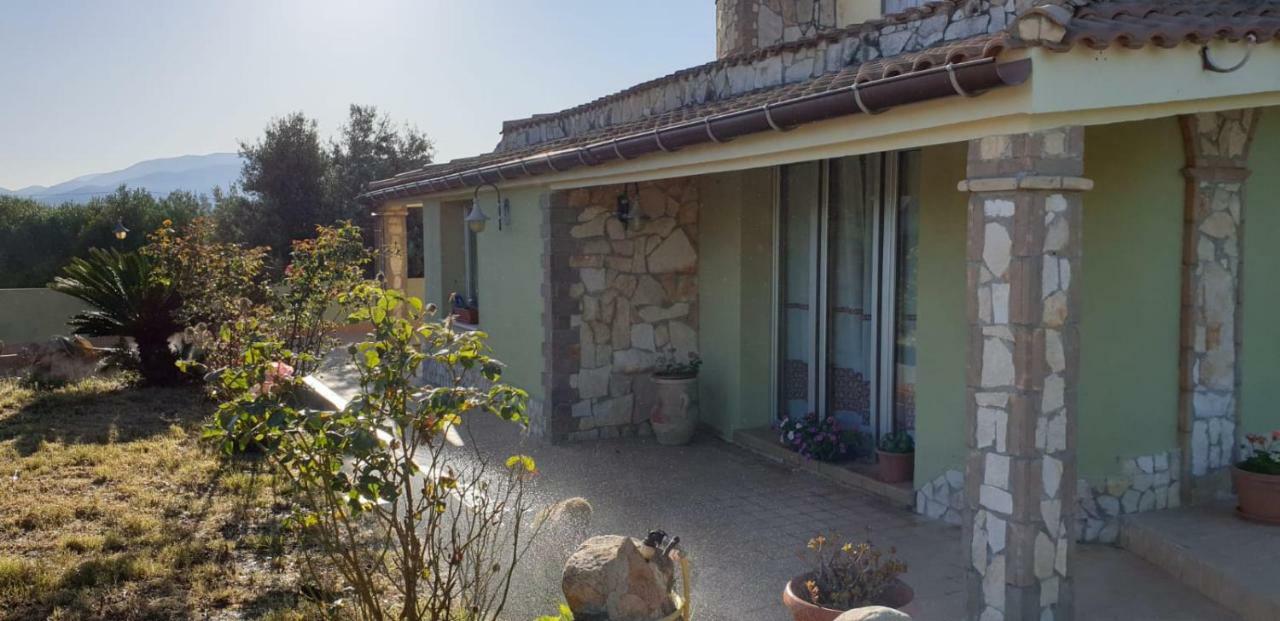 Villa Renzo e Lucia Sant Isidoro  Esterno foto